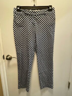 Zac & Rachel Navy and White Geometric Print Capri Pant / Size: 10